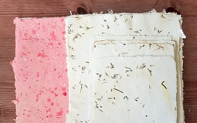 Papier scheppen met simpele materialen en ingrediënten